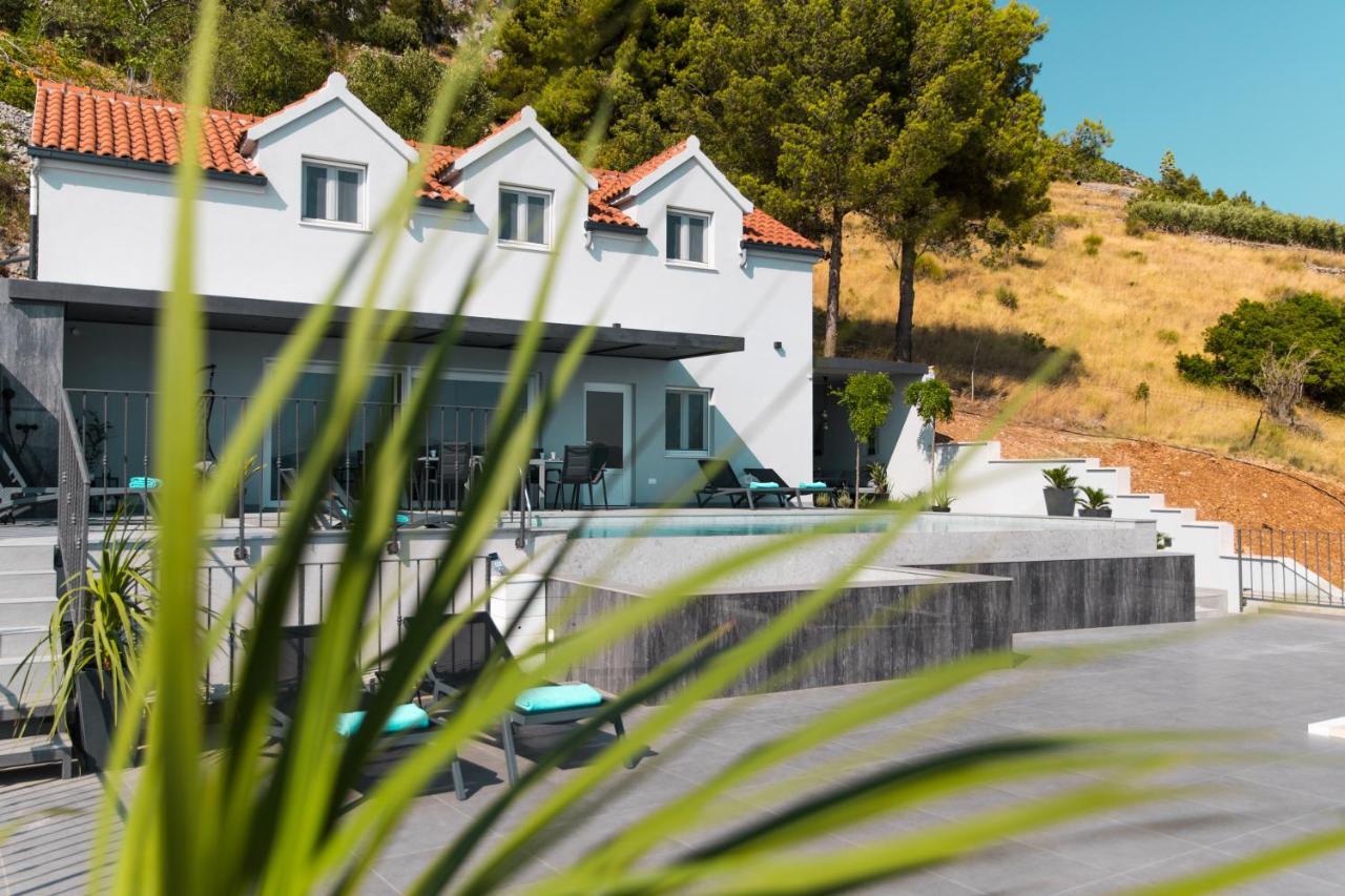 Villa Kruna With Breathtaking View ムーヴィクサ エクステリア 写真