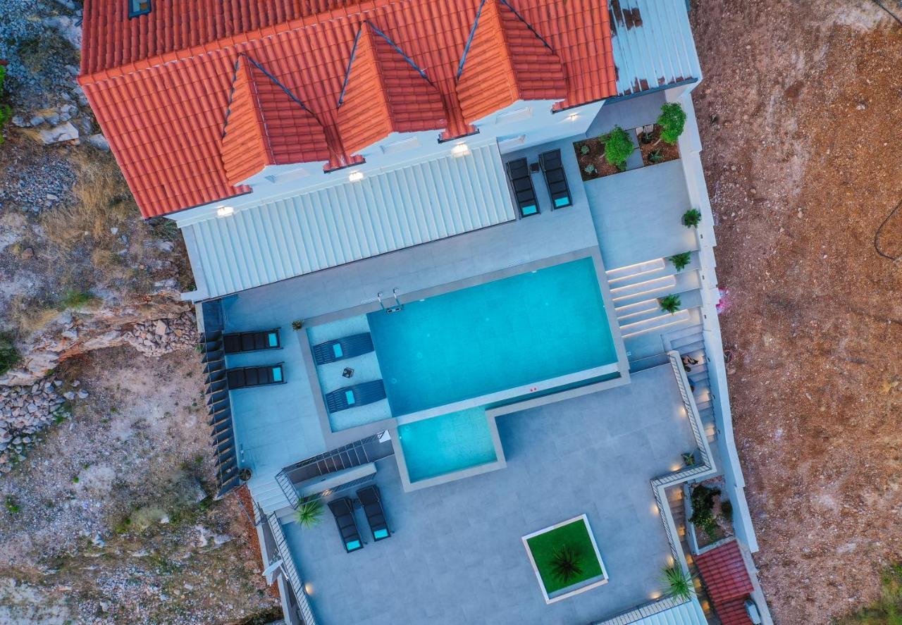 Villa Kruna With Breathtaking View ムーヴィクサ エクステリア 写真