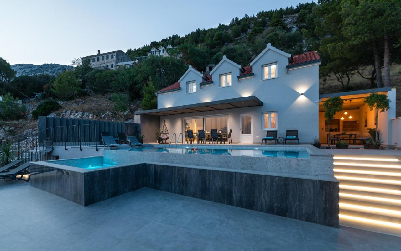 Villa Kruna With Breathtaking View ムーヴィクサ エクステリア 写真